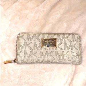 Michael Kors wallet